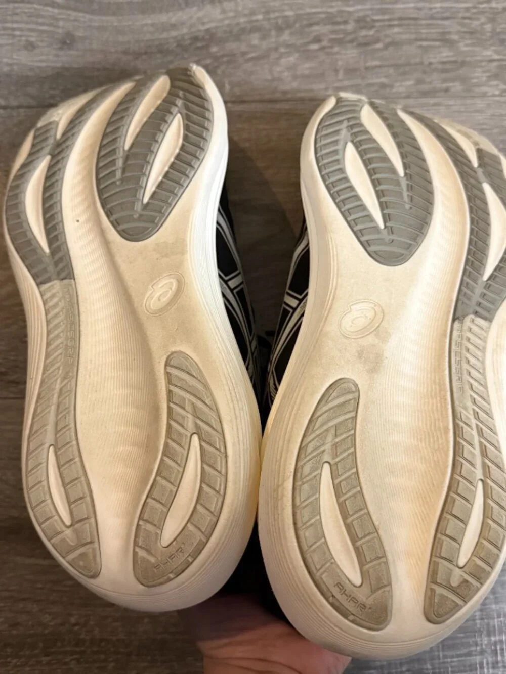 Asics Gel Nimbus 27 1011B958 Black White Running Sneakers Shoes Men's Size 9 - Picture 6 of 7